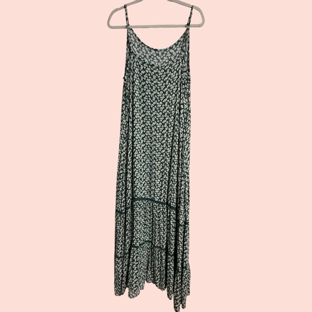 Ava & Viv Dark Green Floral Maxi Dress With Pockets - Picture 2 of 5